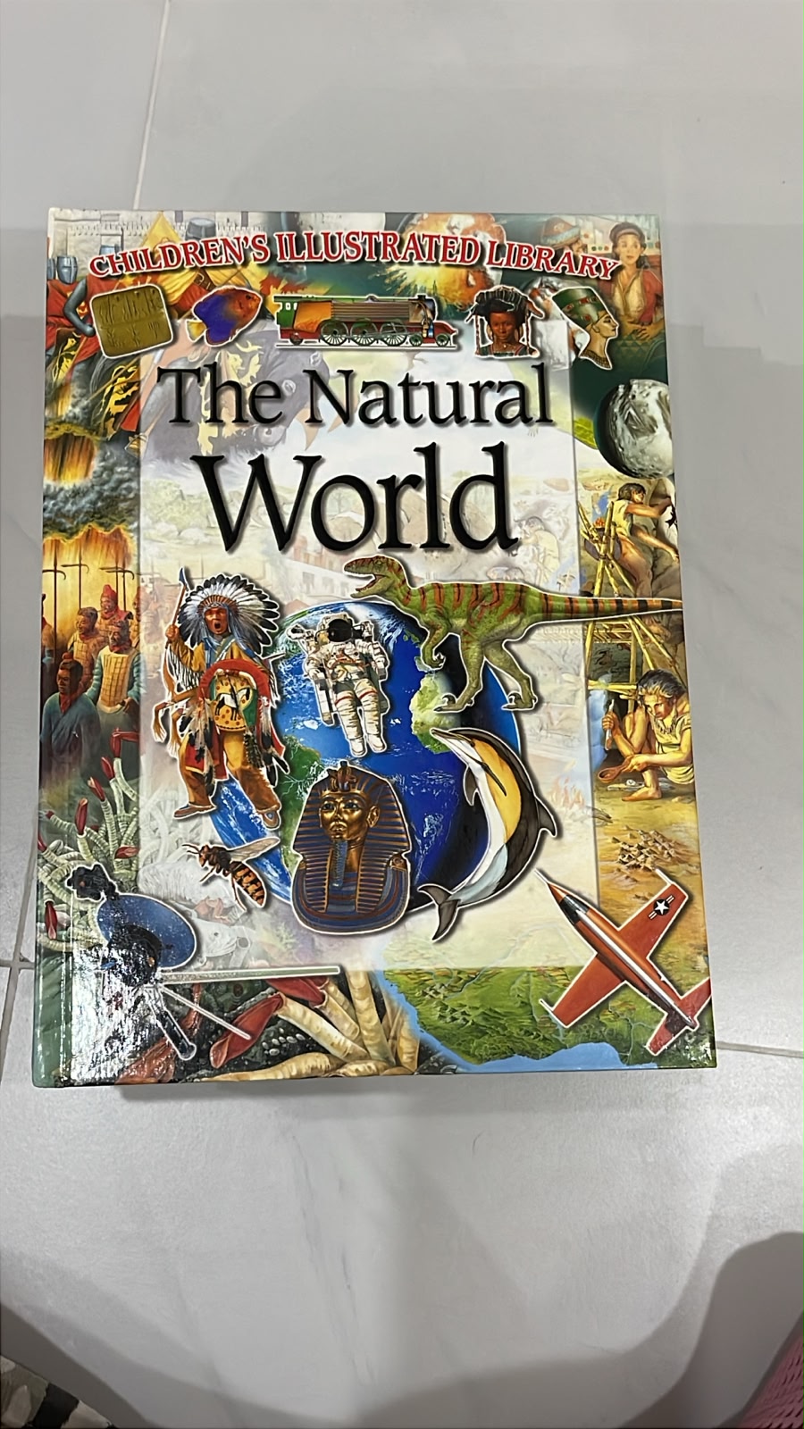 The Natural World (Children's Illustrated Library)